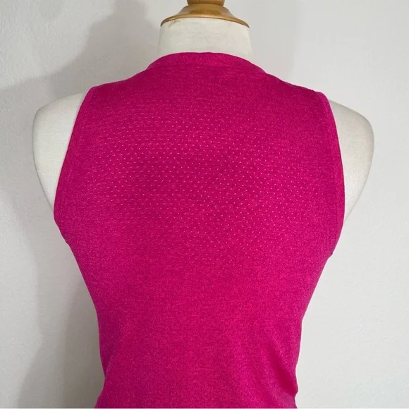 Lululemon Limited Seawheeze Fuchsia Swiftly Breathe Crop Tank Top Size 4 Running - Picture 7 of 14